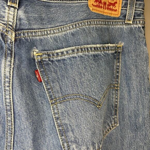 Levi's Low Pro Straight Distressed Thrashed Raw Hem Jeans Womens Sz W31 - Picture 4 of 8